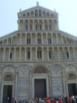 Фасад Пизанского собора в честь Успения Пресвятой Девы Марии